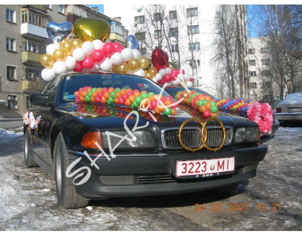 Украшение автомобиля на свадьбу
