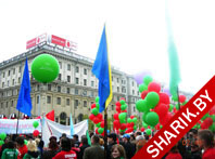 Оформление демонстрации воздушными шарами к 9 мая, шарики к 9 мая, воздушные шары, шарики с гелием в Минске,